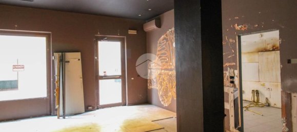 85m² Commercial property in Codogno, Italy No. 222982 4