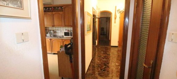 Apartamento de 3 habitaciónes en Genoa, Italy No. 36733 2