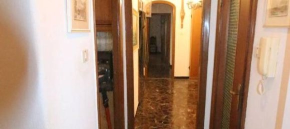 Apartamento de 3 habitaciónes en Genoa, Italy No. 36733 10