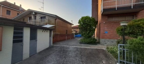 3 rooms Apartment in Cinisello Balsamo, Italy No. 339021 23