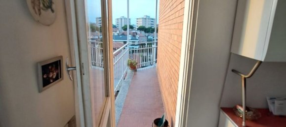 3 rooms Apartment in Cinisello Balsamo, Italy No. 339021 11