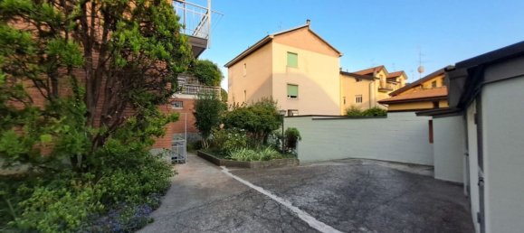 3 rooms Apartment in Cinisello Balsamo, Italy No. 339021 24