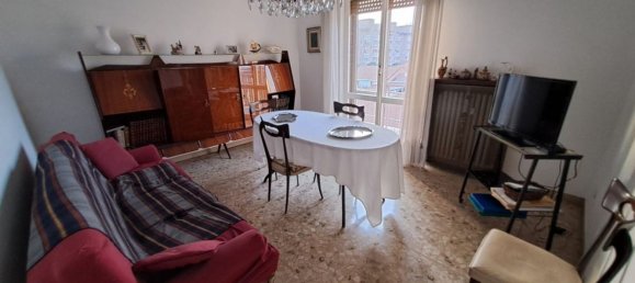 3 rooms Apartment in Cinisello Balsamo, Italy No. 339021 9