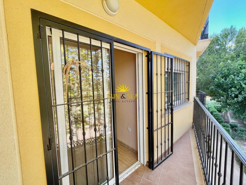 4 bedrooms Apartment in Alicante, Spain No. 183114