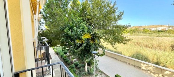 4 bedrooms Apartment in Alicante, Spain No. 183114 3