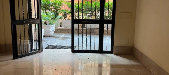 4 bedrooms Apartment in Rome, Italy No. 341795 5