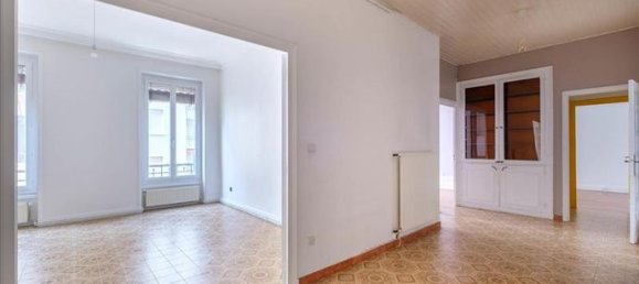 2 bedrooms Apartment in Lyon, France No. 289256 5