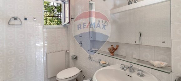 6 bedrooms Villa in Sulbiate, Italy No. 288474 10