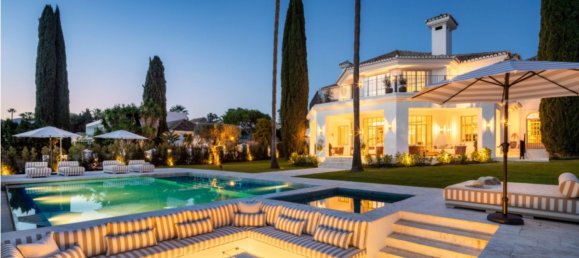 Villa de 5 dormitorios en Marbella, Spain No. 136035 3