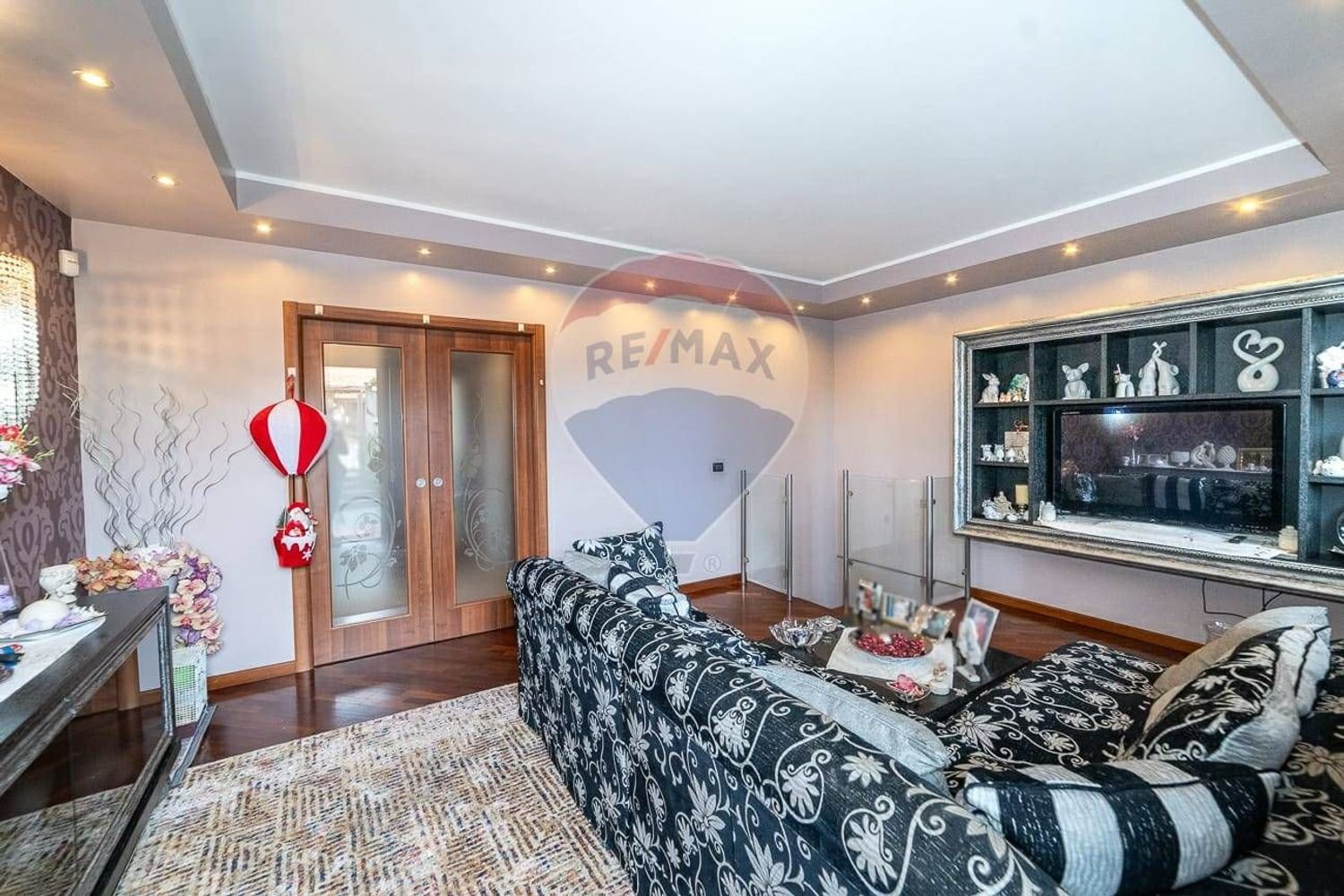 7 rooms Apartment in San Gregorio di Catania, Italy No. 147417