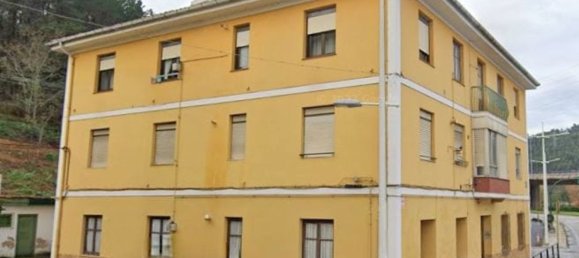 Квартира с 3 спальнями в Торрелавега, Испания № 156608 3