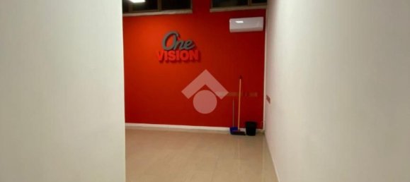 178m² Commercial property in Verona, Italy No. 135429 21