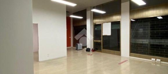 178m² Commercial property in Verona, Italy No. 135429 5