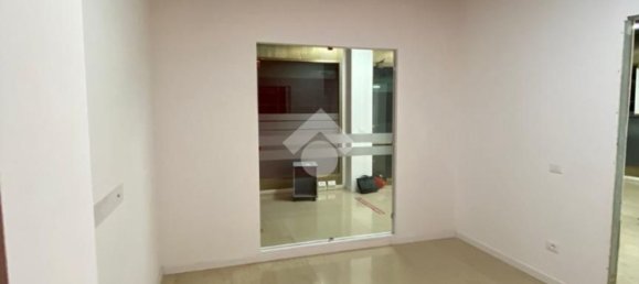 178m² Commercial property in Verona, Italy No. 135429 6