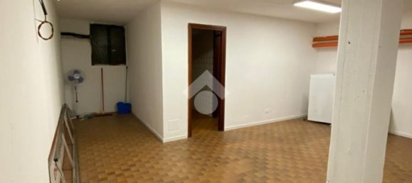 178m² Commercial property in Verona, Italy No. 135429 20