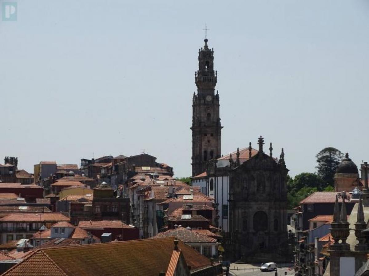 6 bedrooms Apartment in Porto, Portugal No. 4288