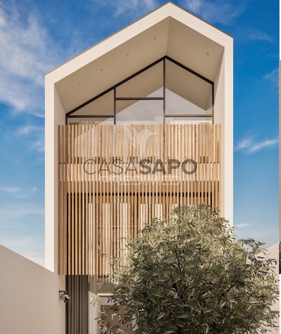 Casa de 3 dormitorios en Quarteira, Portugal No. 194857