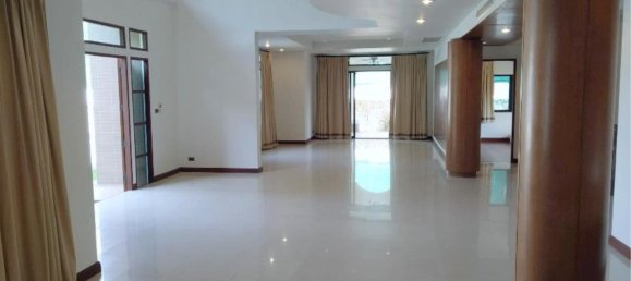 4 غرف نوم مقهى / مطعم في Bangkok, Thailand رقم 549 5