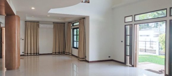 4 غرف نوم مقهى / مطعم في Bangkok, Thailand رقم 549 3