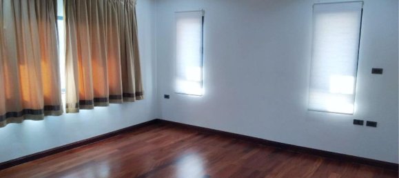 4 غرف نوم مقهى / مطعم في Bangkok, Thailand رقم 549 13