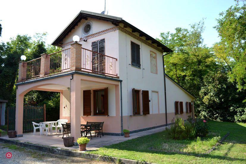 4 rooms Villa in Casale Monferrato, Italy No. 228171