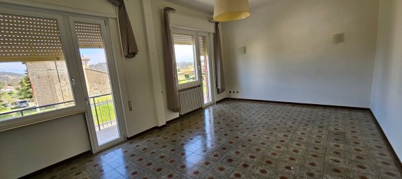 Квартира с 4 комнатами в Фрозиноне, Италия № 227624 5