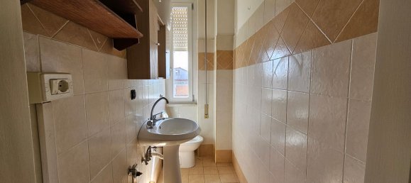 Квартира с 4 комнатами в Фрозиноне, Италия № 227624 13