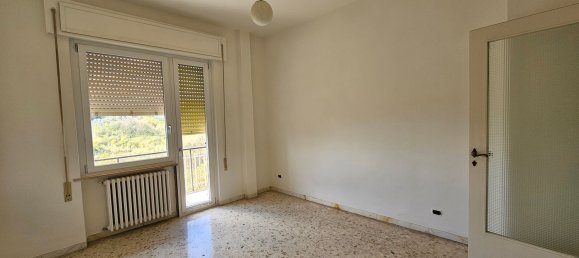 Квартира с 4 комнатами в Фрозиноне, Италия № 227624 8