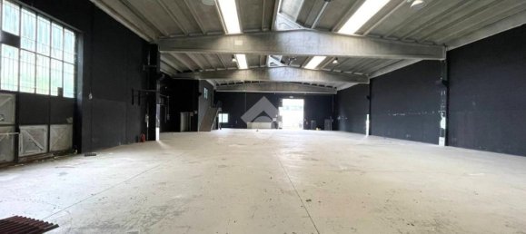 Lagerhaus in Legnano, Italy 900m², Nr. 282746 13