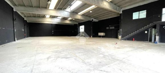 Lagerhaus in Legnano, Italy 900m², Nr. 282746 7