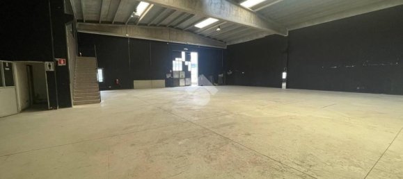 Lagerhaus in Legnano, Italy 900m², Nr. 282746 22