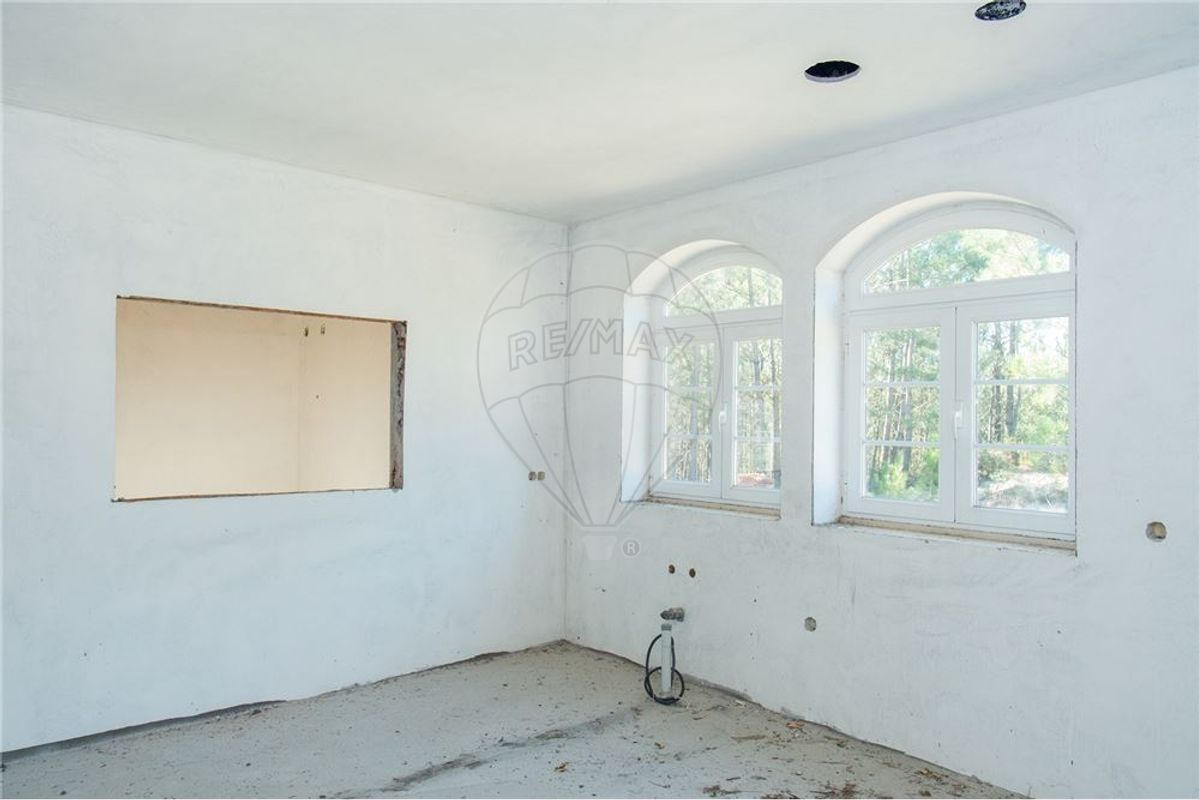 4 bedrooms House in Juncal, Portugal No. 26396