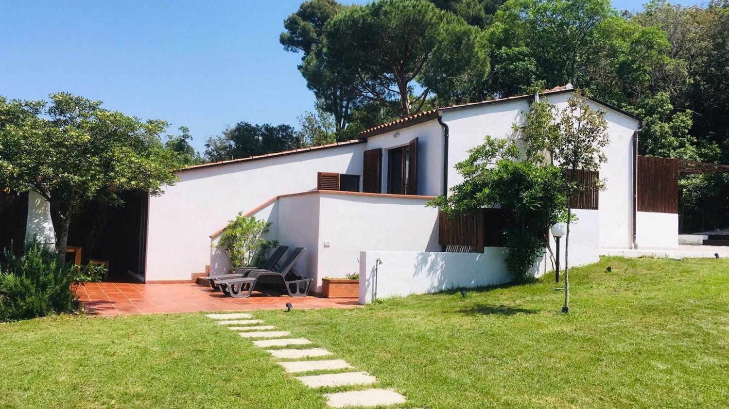 2 bedrooms Villa in Castiglione della Pescaia, Italy No. 76364