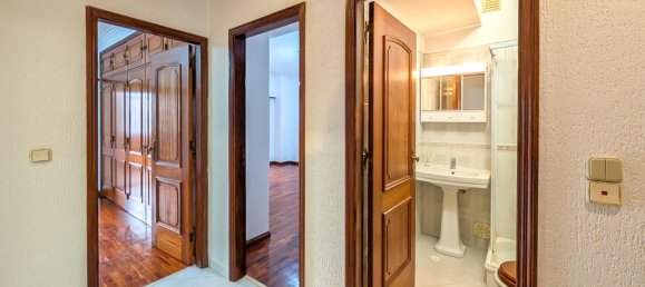 3 bedrooms Apartment in Lisbon, Portugal No. 107338 16