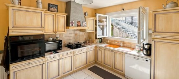 3 Schlafzimmer Haus in Tulle, France, Nr. 315096 4