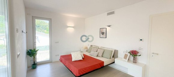 3 bedrooms Villa in Lonato del Garda, Italy No. 273283 42