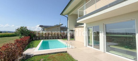 3 bedrooms Villa in Lonato del Garda, Italy No. 273283 3