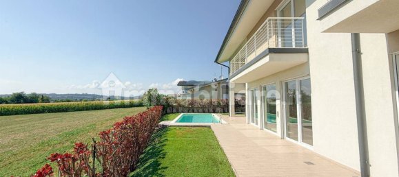 3 bedrooms Villa in Lonato del Garda, Italy No. 273283 9