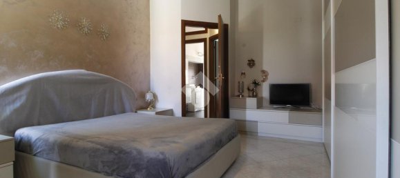 2 bedrooms House in Cerro Maggiore, Italy No. 263382 16