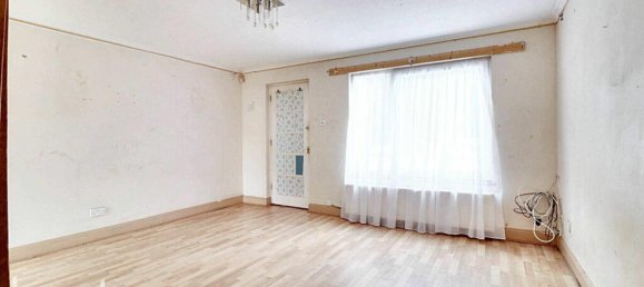 3 bedrooms House in Hayes, United Kingdom No. 5087 4