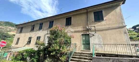 2غرفة شقة في Genoa, Italy رقم 172359 2