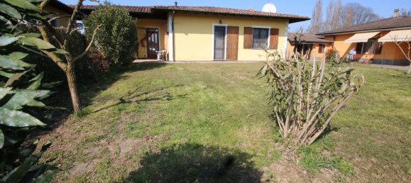 5 rooms Villa in Moscazzano, Italy No. 110567 3