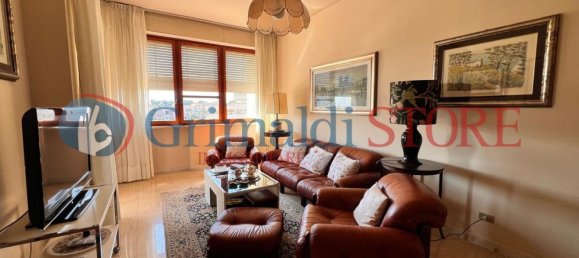 4-salle Appartement à Lecce, Italy No. 53019 5