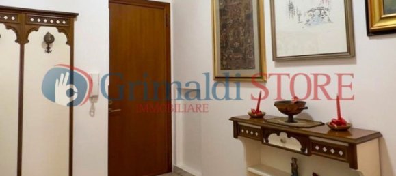 4-salle Appartement à Lecce, Italy No. 53019 2