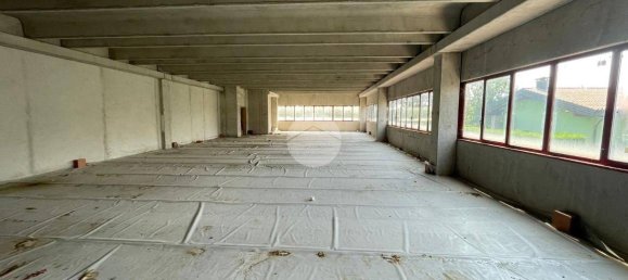 387m² Warehouse in Albano Sant'Alessandro, Italy No. 153516 22