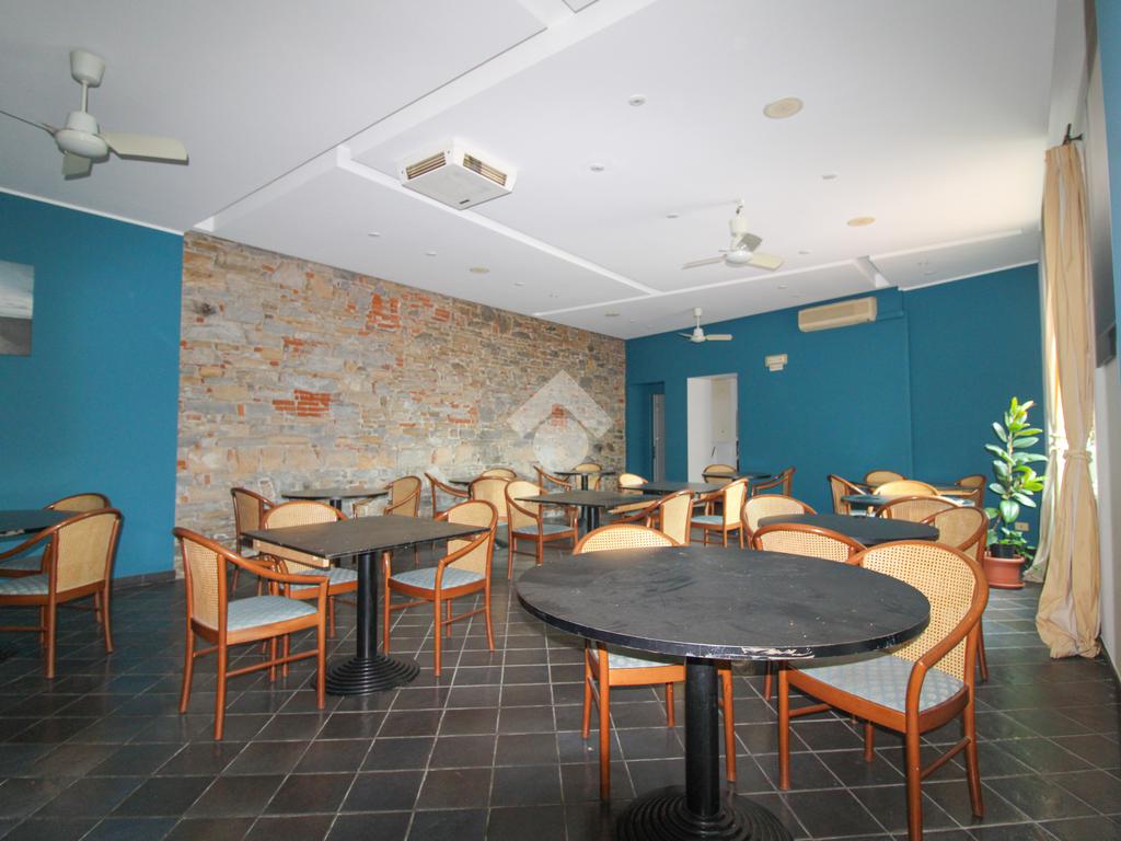 Propiedad comercial de 3 habitaciónes en Bergamo, Italy No. 314473