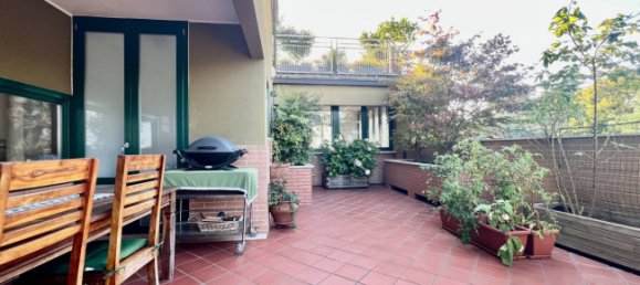 2 bedrooms Apartment in Milan, Italy No. 381612 14