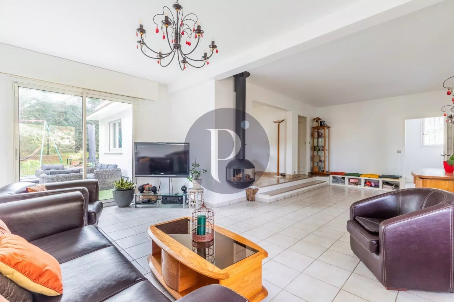 5 bedrooms House in Verrieres-le-Buisson, France No. 120249