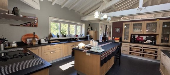 4 bedrooms House in Urrugne, France No. 302544 11