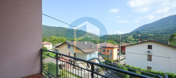 4 bedrooms Villa in Endine Gaiano, Italy No. 355747 11